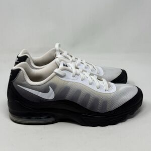 Nike Air Max Invigor Shoes Mens 8.5 White Black Running Sneakers 749688-010